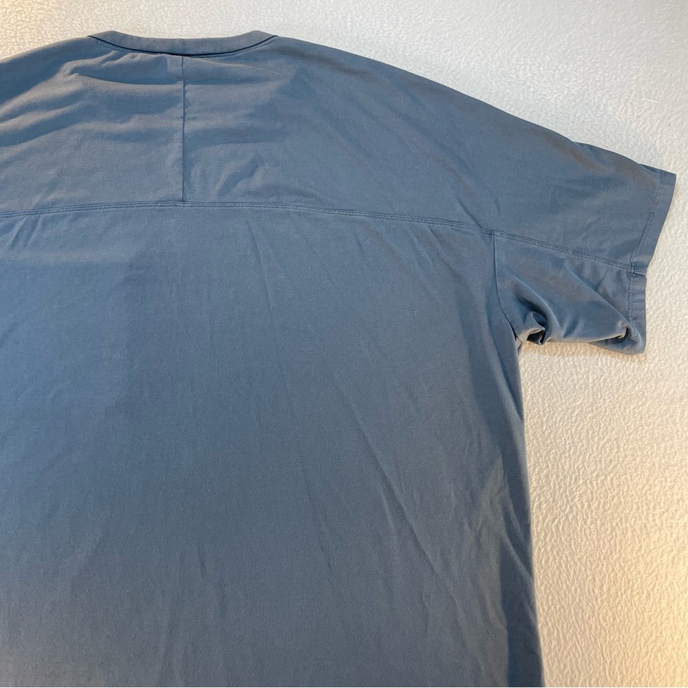 Lululemon Mens Activewear Chest Pocket T Shirt - Picture 6 of 9